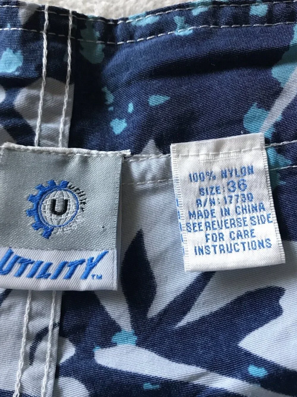 Utility Board Shorts Swim Trunks Men's Size‎ 36 Blue White Hawaiian Print